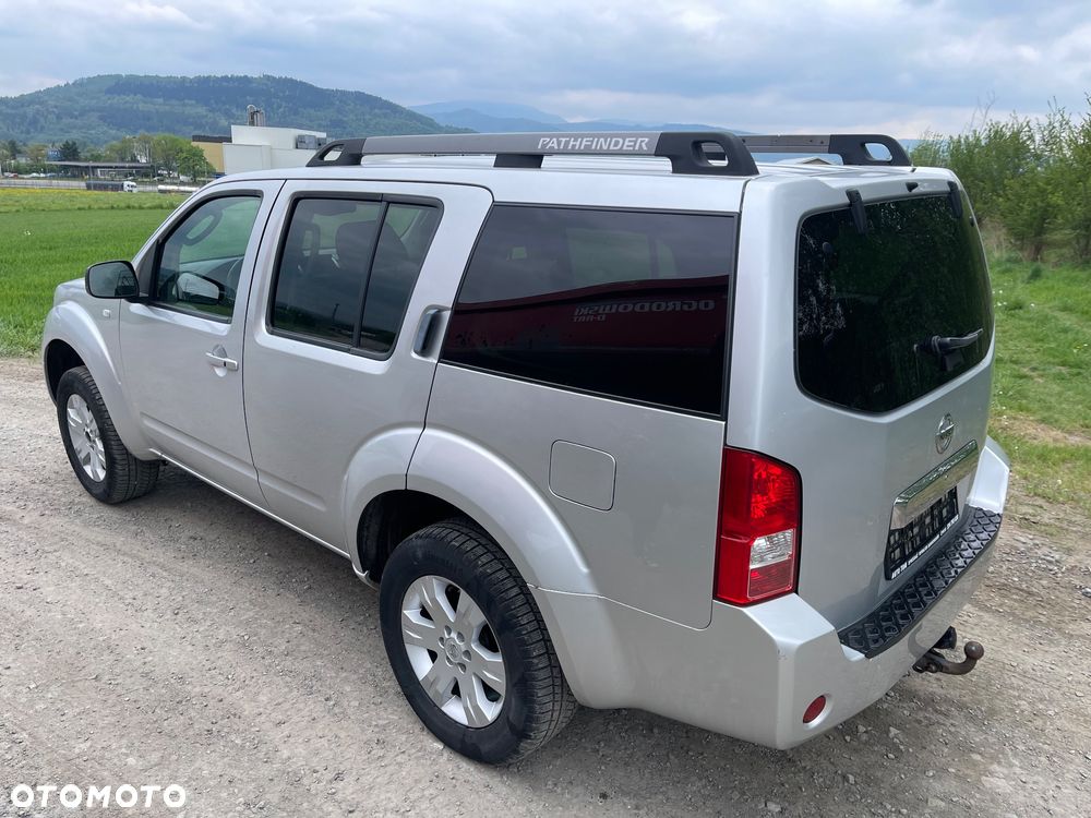 Nissan Pathfinder 2.5 DCi LE - 3