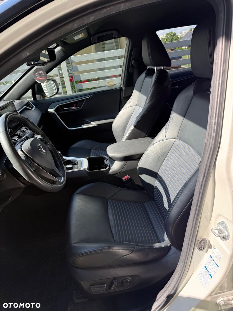 Toyota RAV4 - 6