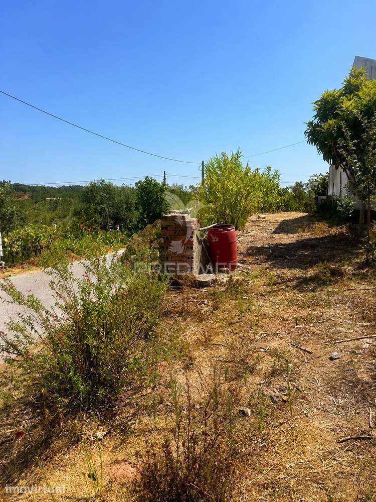 Terreno urbano - Grande imagem: 2/2