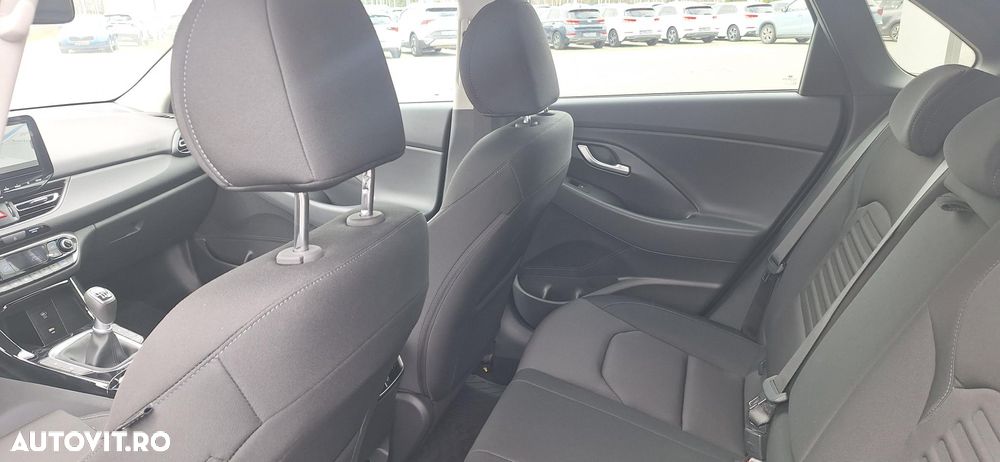 Hyundai i30 1.5 96CP M/T Highway - 10