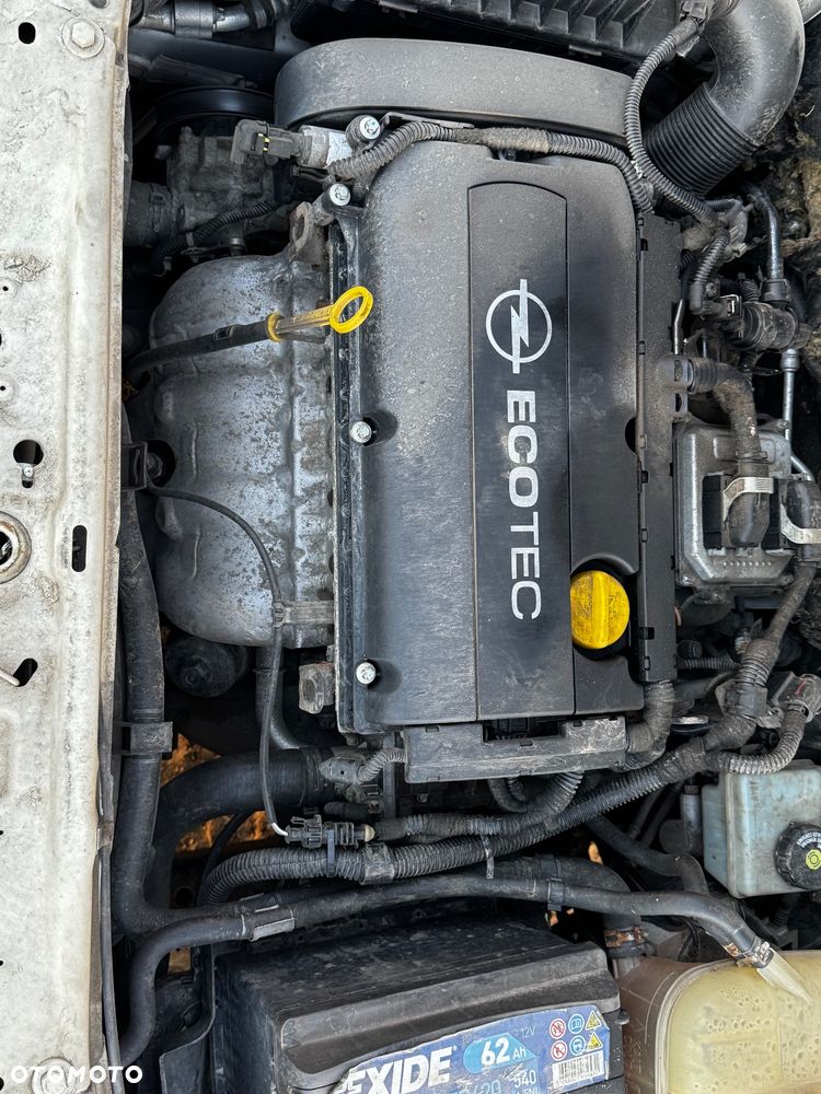 Opel Astra 1.6 Cosmo - 14