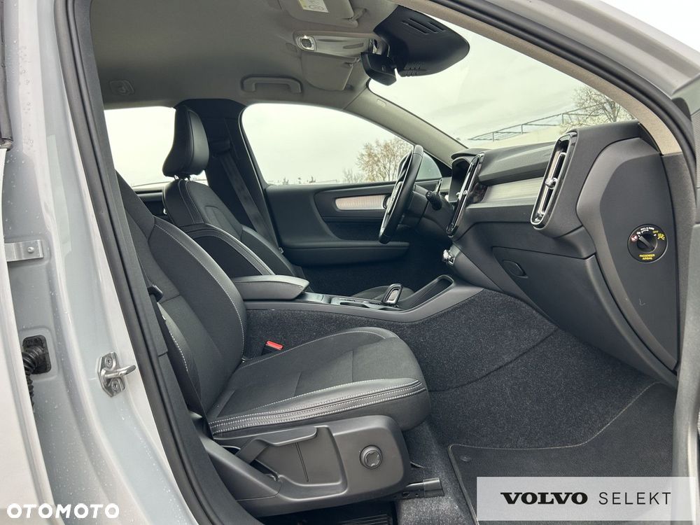Volvo XC 40 - 18