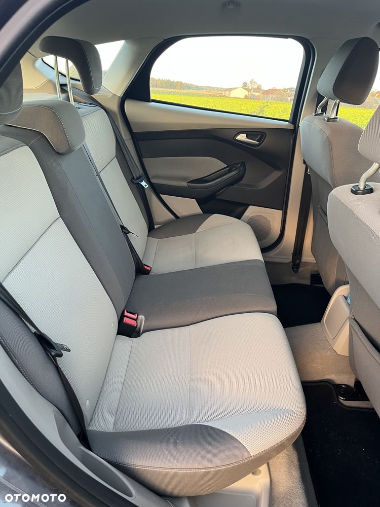 Ford Focus - 13