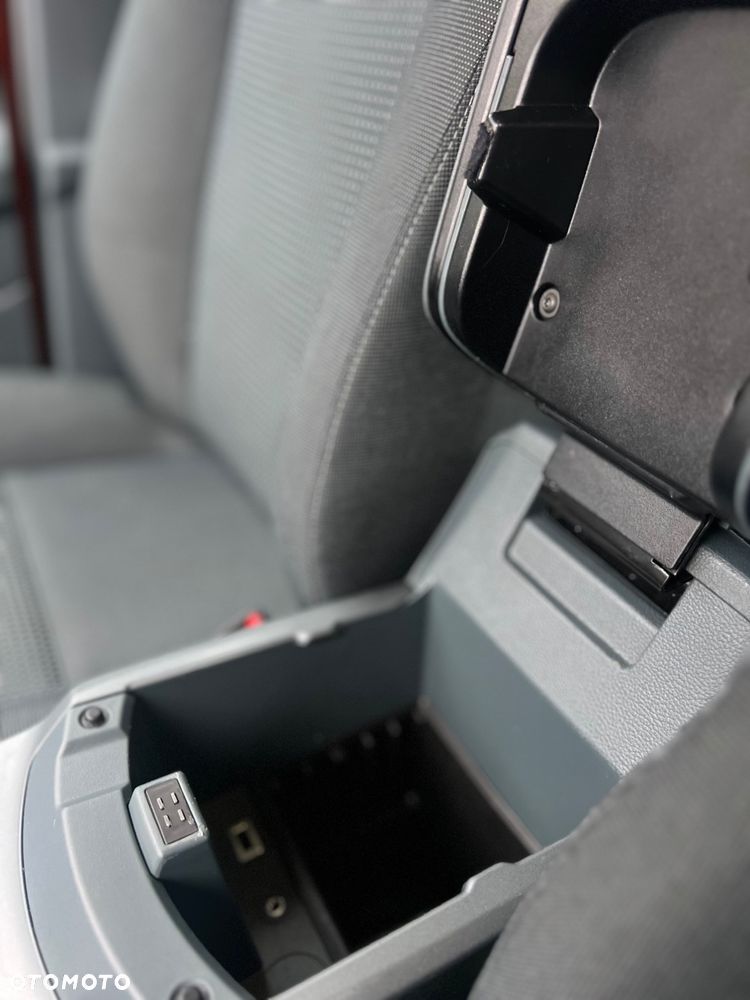 Ford C-MAX 1.6 TDCi Edition - 37