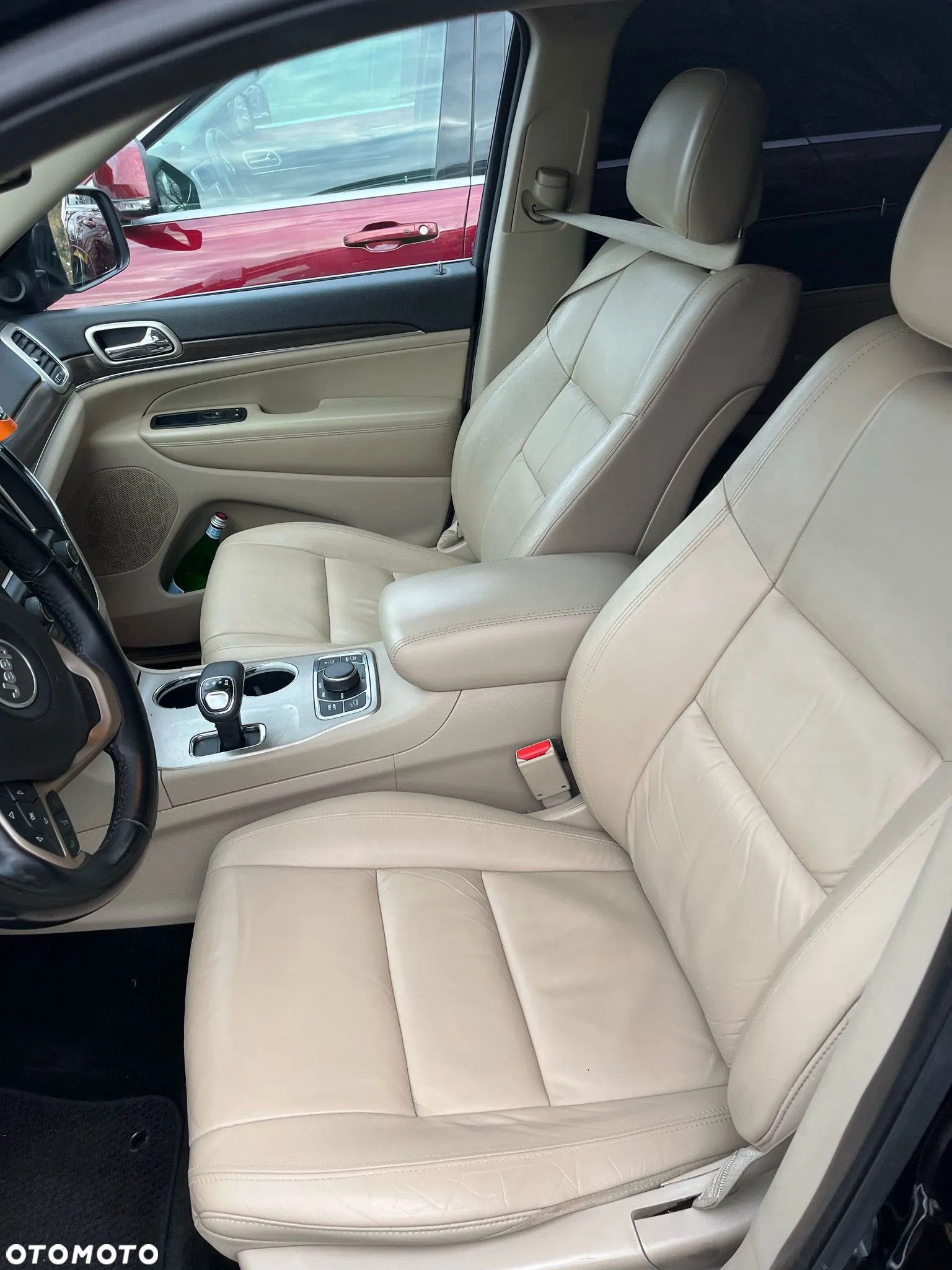 Jeep Grand Cherokee - 17