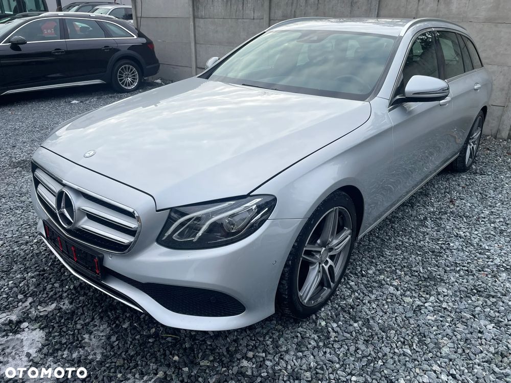 Mercedes-Benz Klasa E 220 d 9G-TRONIC Avantgarde - 2