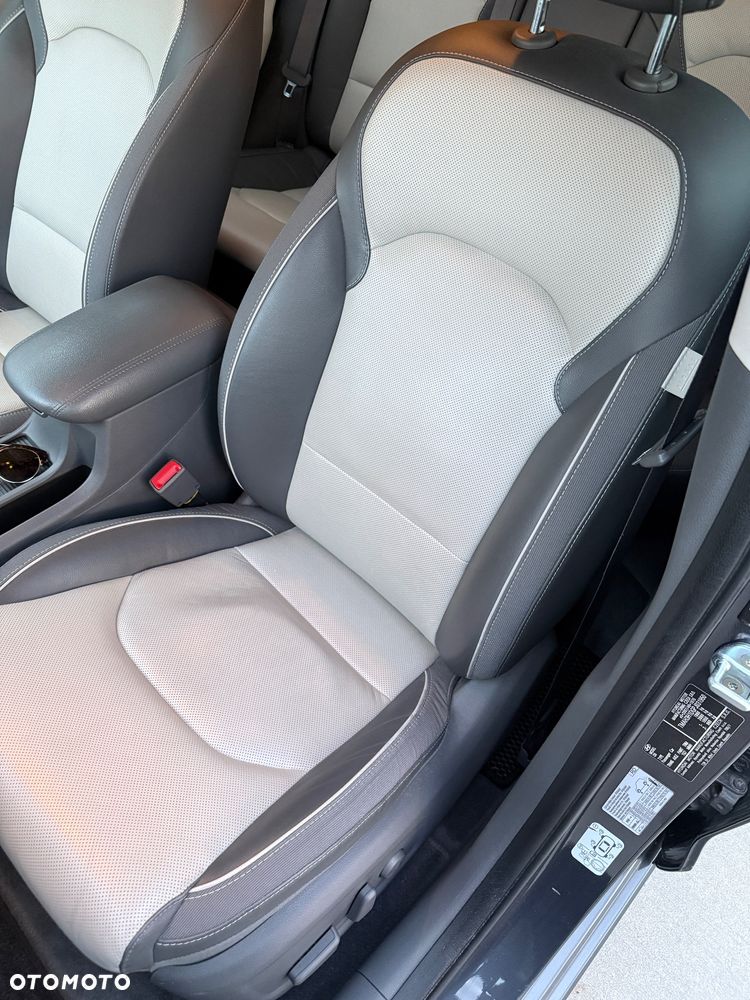 Hyundai i30 1.5 T-GDI 48V Executive DCT - 27