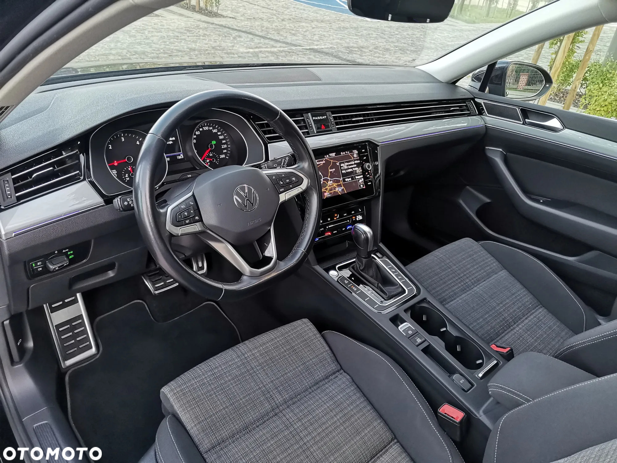 Volkswagen Passat Variant 2.0 TDI SCR DSG Elegance - 3