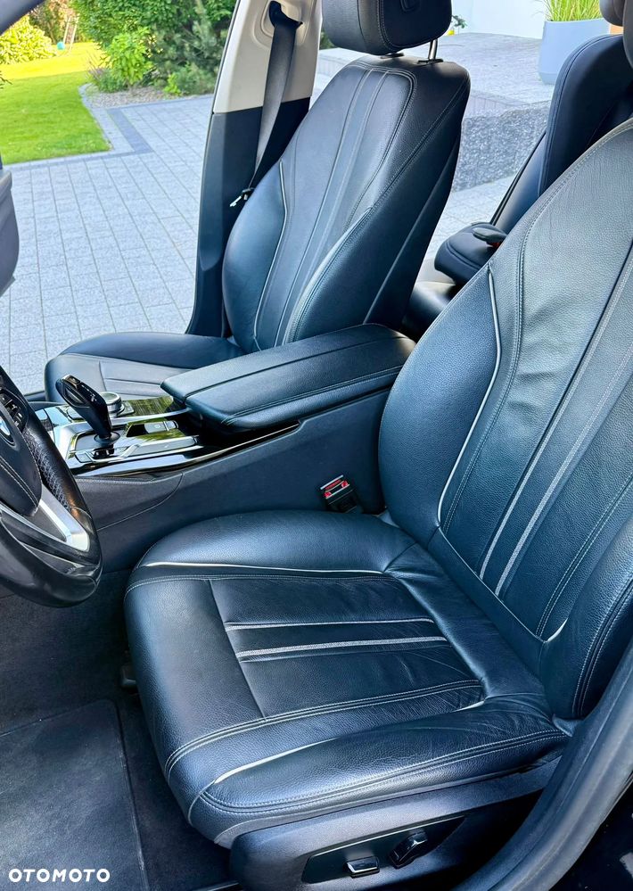 BMW Seria 5 520d Luxury Line - 9