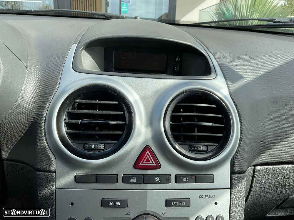 Opel Corsa 1.3 CDTi Enjoy - 25