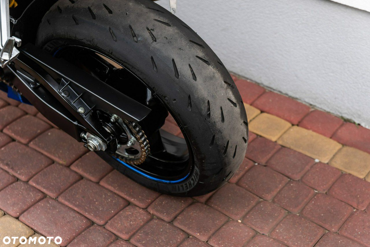 Suzuki GSX-R - 8