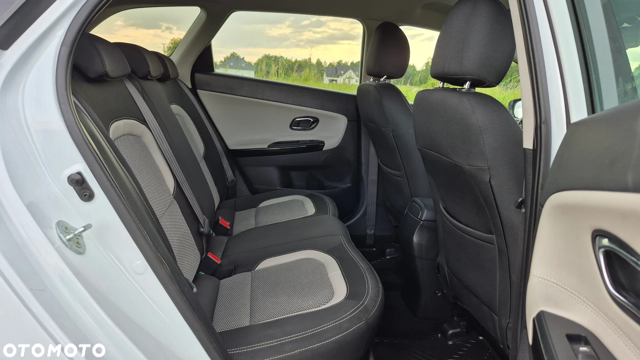 Kia Ceed 1.6 GDI ISG SW Platinum Edition - 21