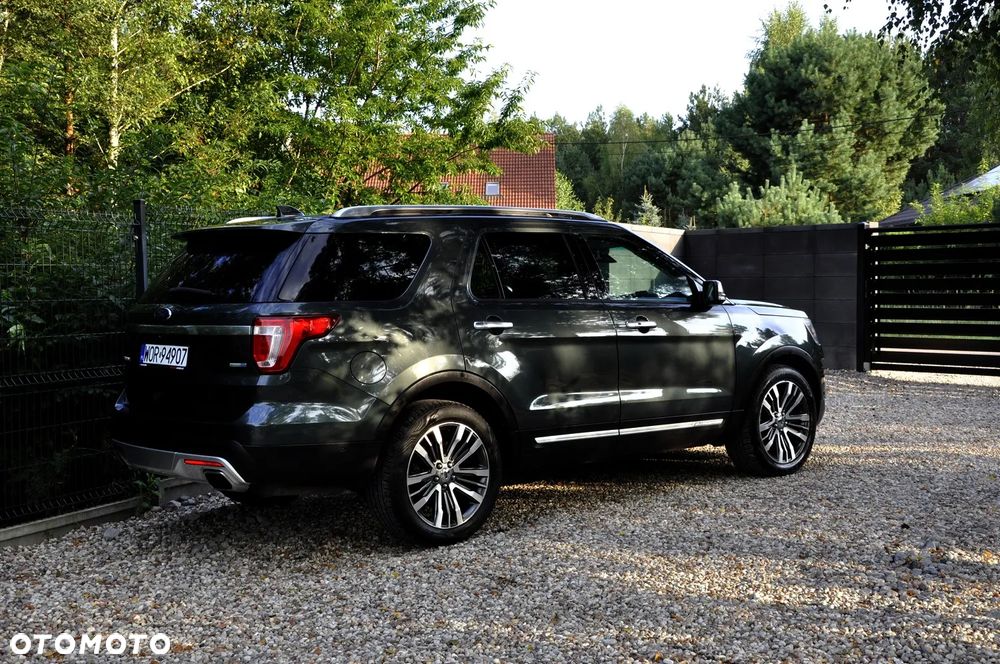 Ford Explorer - 16