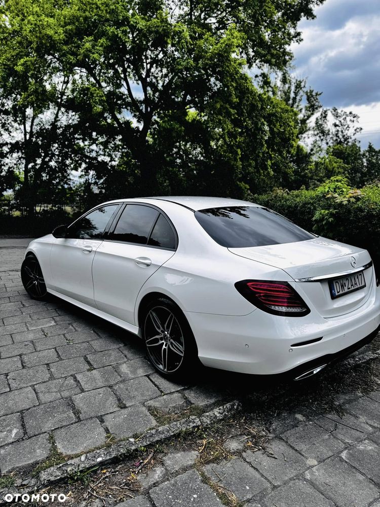 Mercedes-Benz Klasa E 220 d 9G-TRONIC - 5