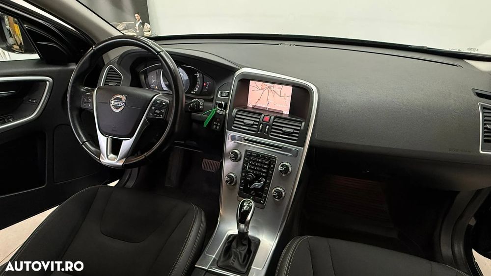 Volvo XC 60 D4 Momentum - 26