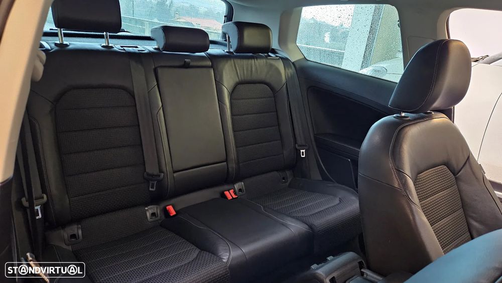 VW Golf 1.6 TDi R-Line - 11