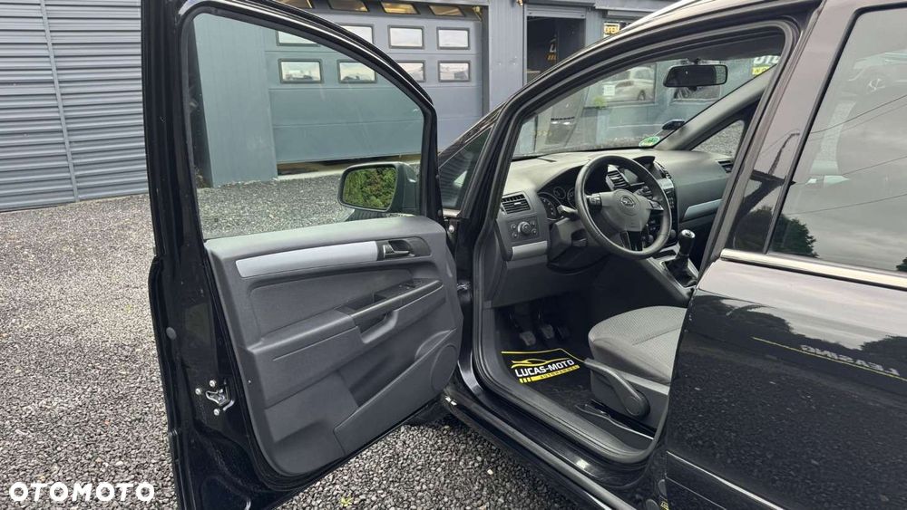 Opel Zafira - 18