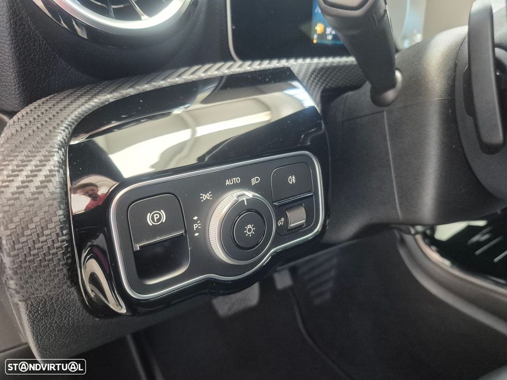 Mercedes-Benz A 180 Limousine d Progressive Aut. - 14