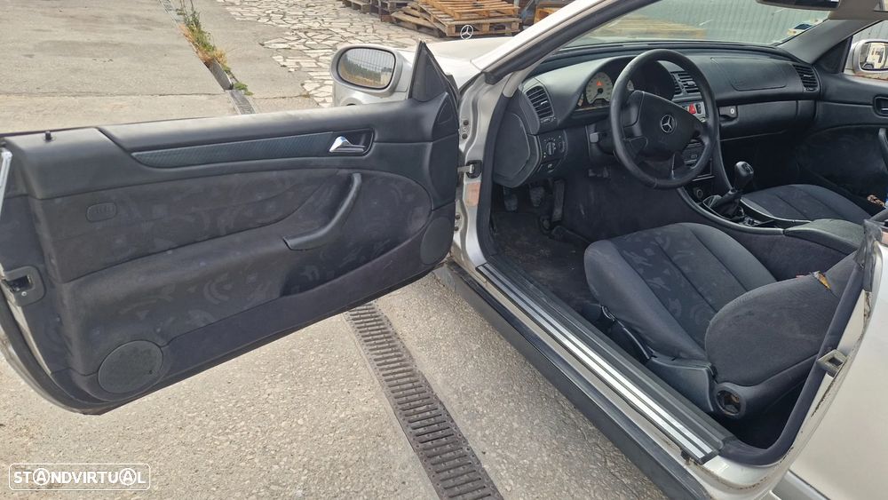 Mercedes-Benz CLK 200 Elegance - 12