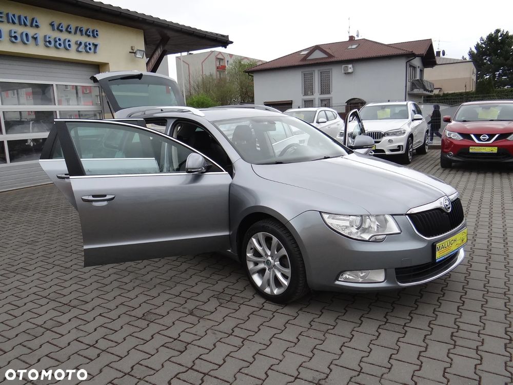 Skoda Superb 2.0 TDI DSG FAMILY - 12