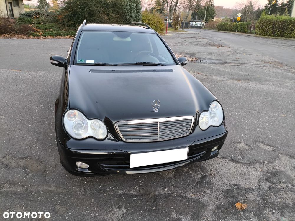 Mercedes-Benz Klasa C 180 T Kompressor Classic - 4