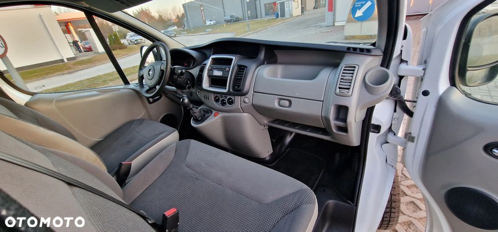 Opel Vivaro - 16