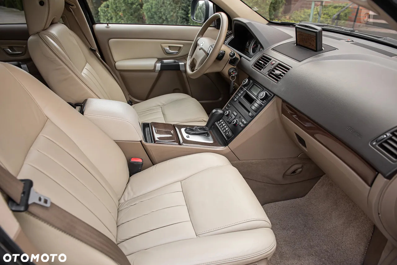 Volvo XC 90 D5 AWD Executive - 28