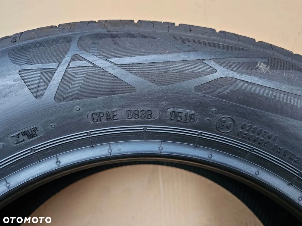 (O59) 195/65R15 91T 5,8mm 19r / Continental EcoContact 6 - 5