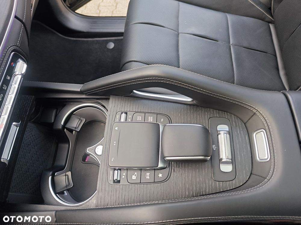 Mercedes-Benz GLE - 11