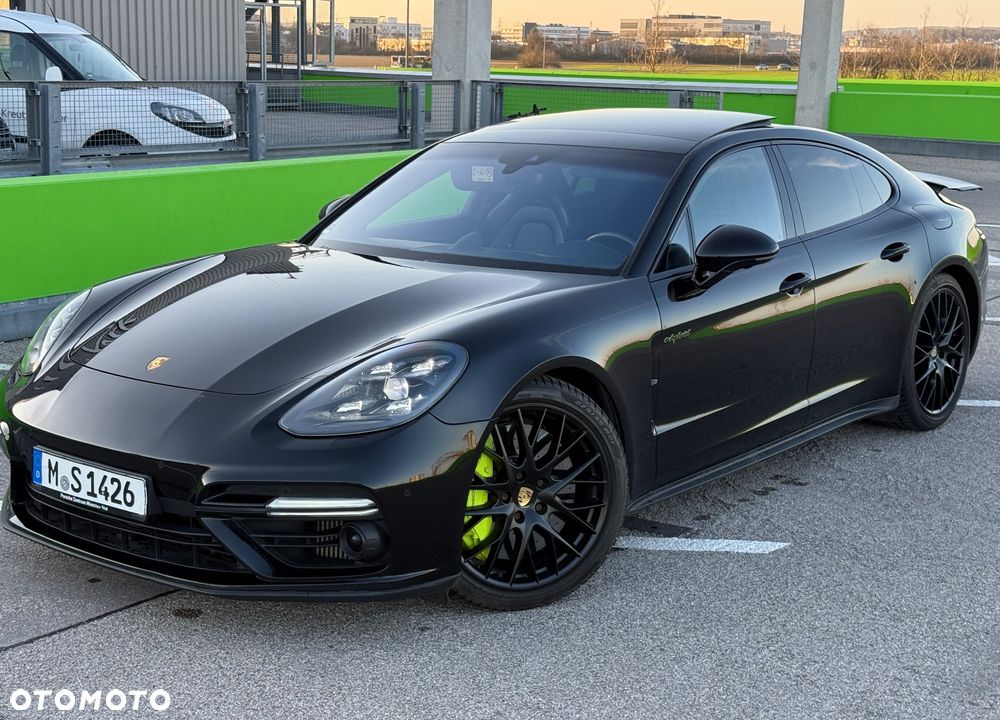 Porsche Panamera Turbo S - 1