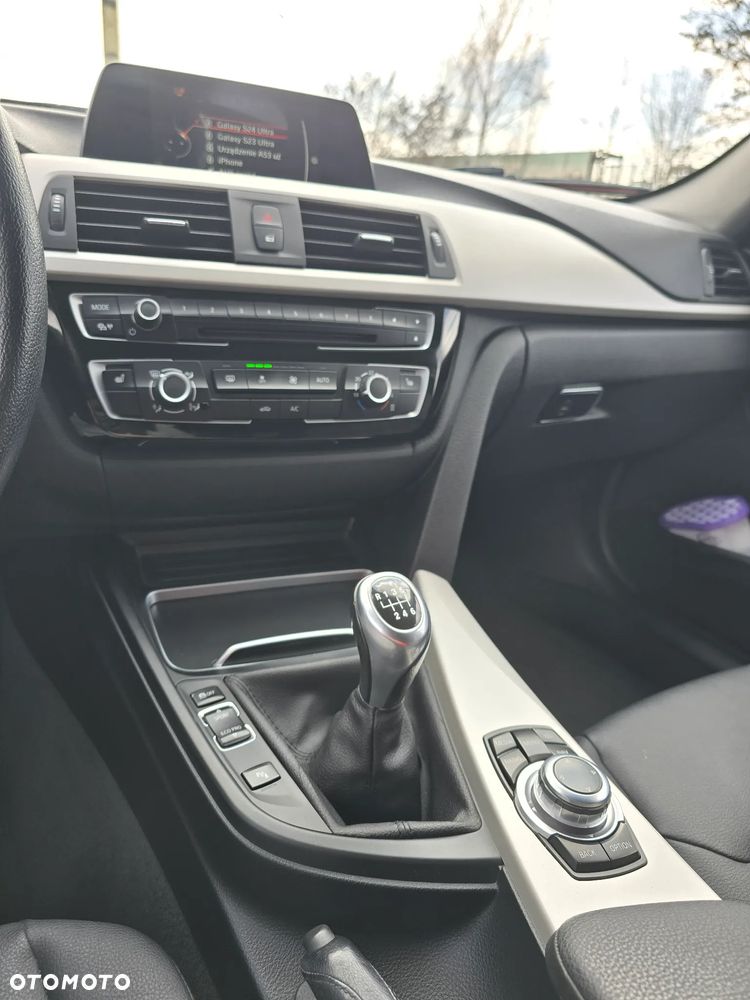 BMW Seria 3 320d Edition Luxury Line Purity - 30