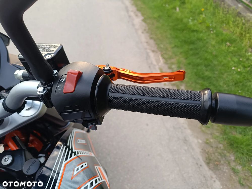 KTM Duke - 18