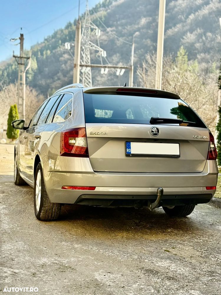 Skoda Octavia 1.6 TDI DPF DSG Ambiente - 22