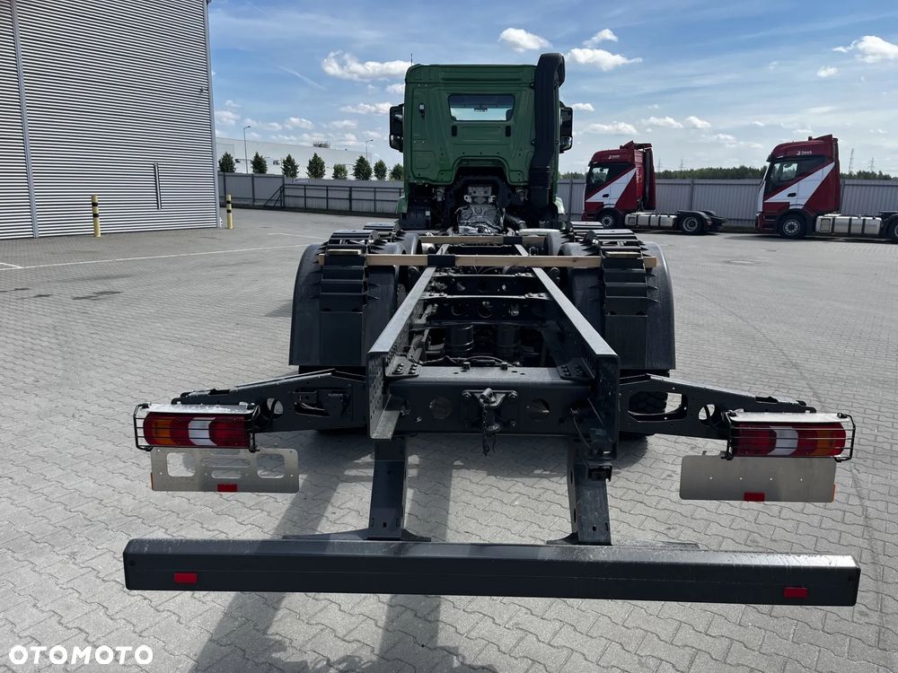 Mercedes-Benz Arocs 3348 A 6x6 - 9