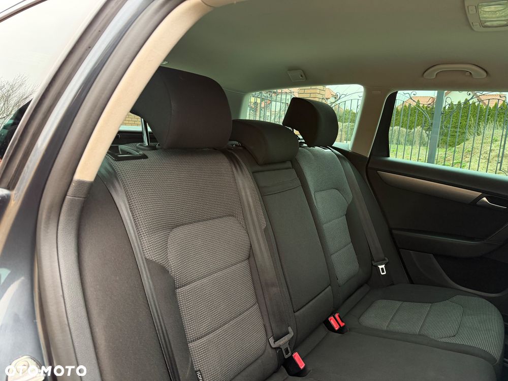 Volkswagen Passat 2.0 Blue TDI DPF Highline - 26