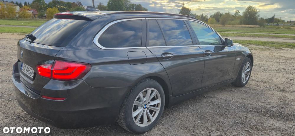 BMW Seria 5 520d Touring - 4