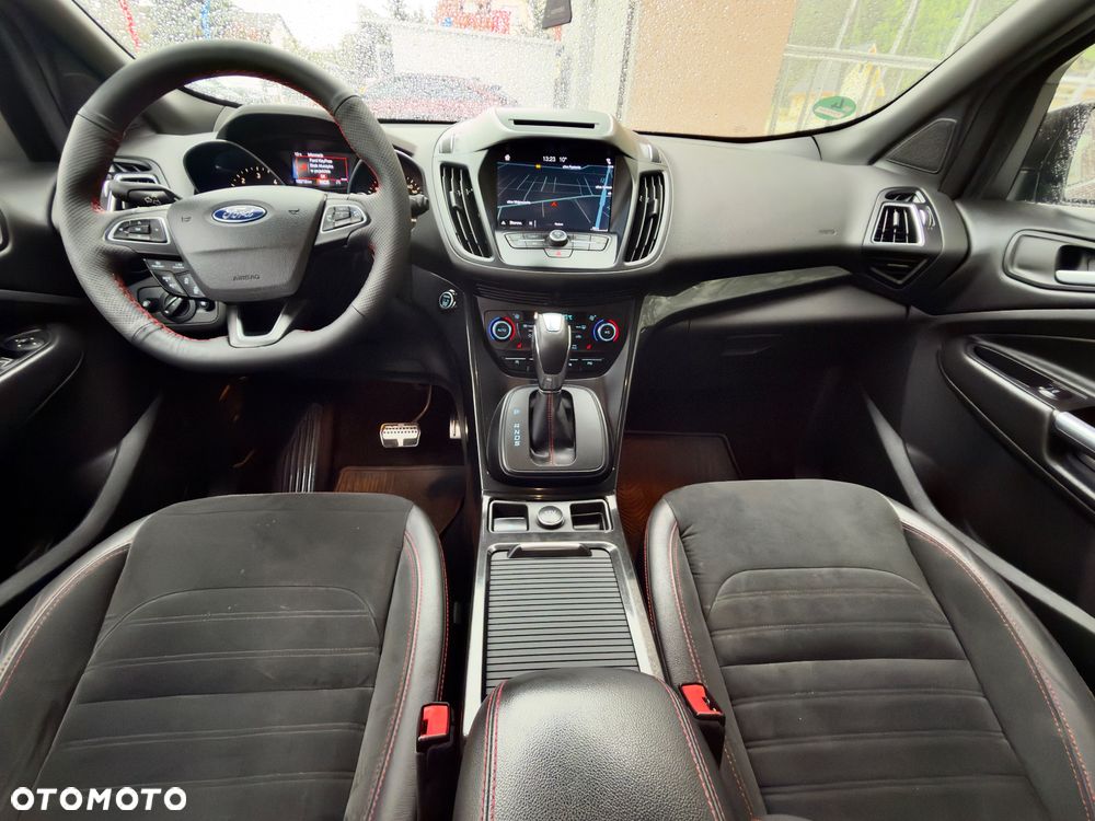 Ford Kuga 2.0 TDCi 4x4 ST-Line - 29