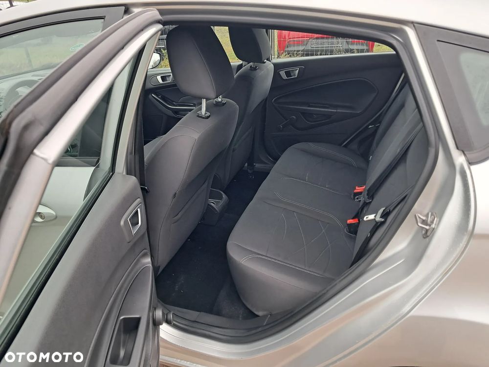 Ford Fiesta 1.6 TDCI Champions Edition - 18