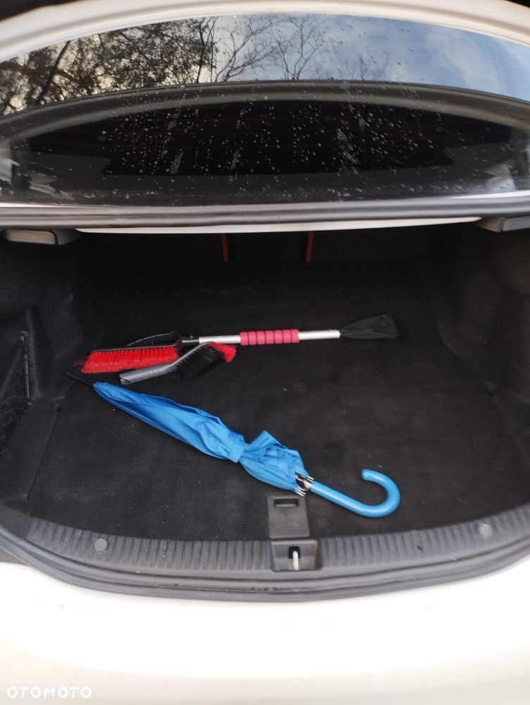 Mercedes-Benz Klasa C 300 7G-TRONIC - 12