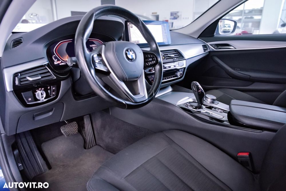 BMW Seria 5 520d Aut. - 14