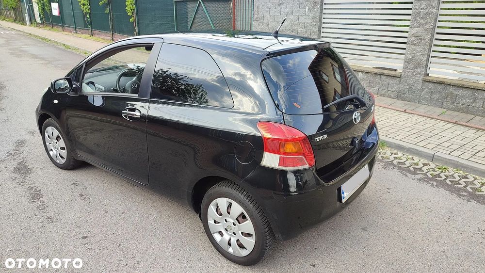 Toyota Yaris 1.33 2010 - 26