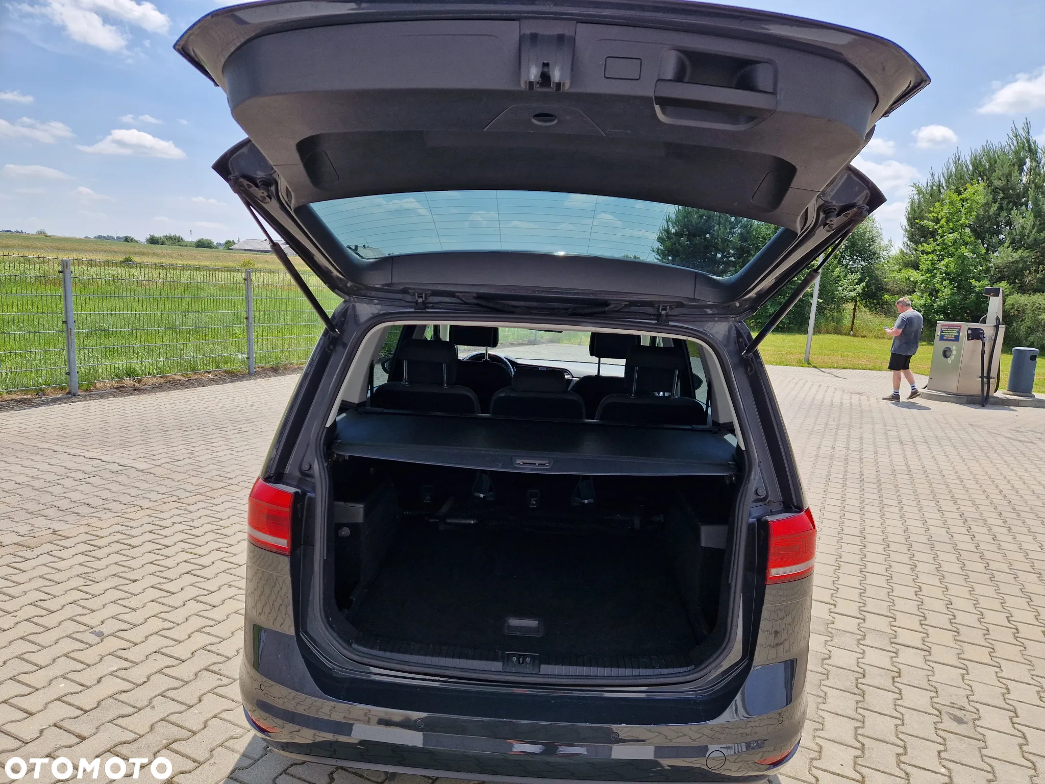 Volkswagen Touran 1.6 TDI BMT SCR Comfortline - 9