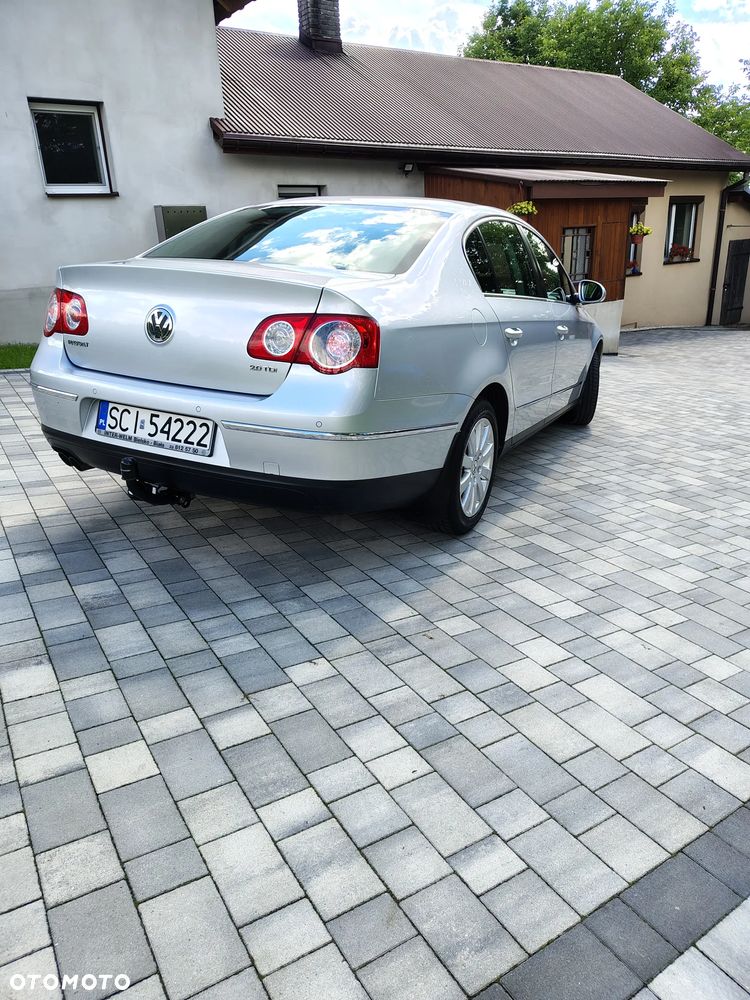 Volkswagen Passat 2.0 TDI DPF Comfortline - 4