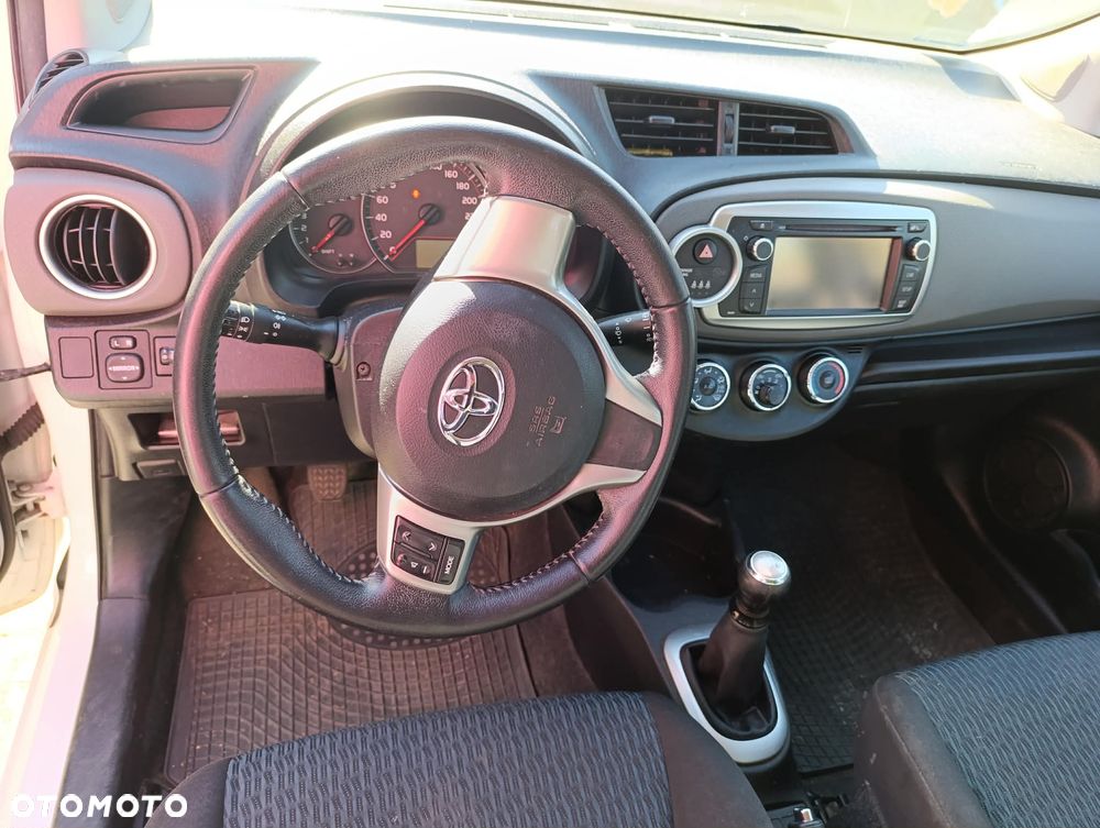 Toyota Yaris 1.0 Active - 10