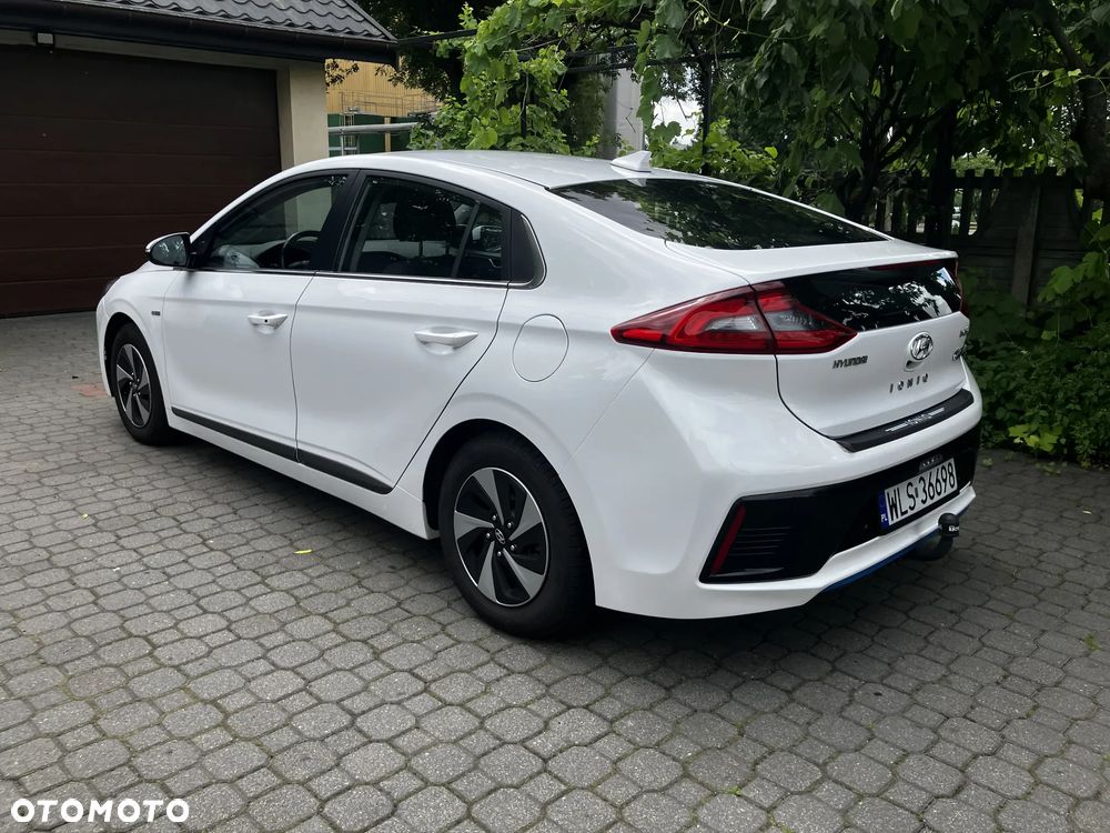 Hyundai IONIQ Hybrid Business - 3