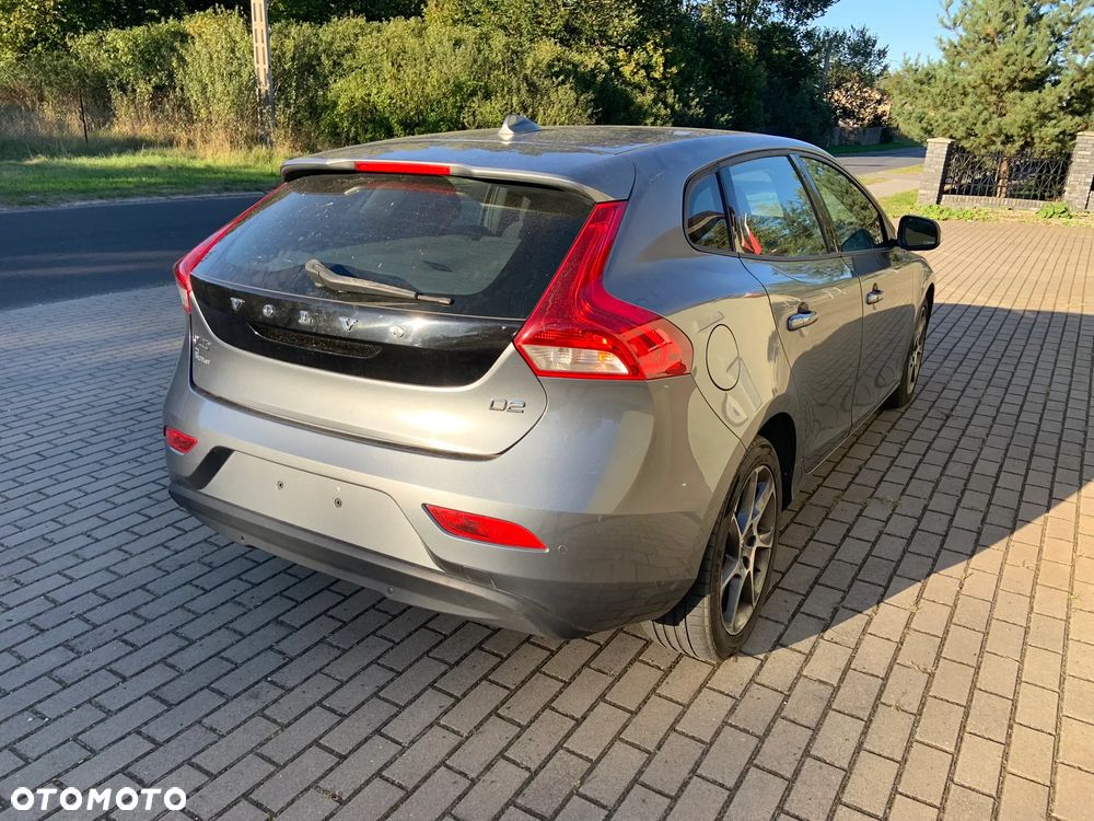 Volvo V40 D2 Kinetic - 5