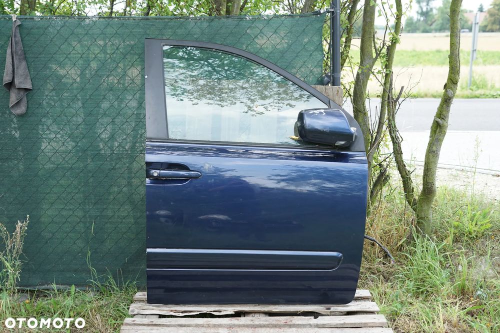 Drzwi przód przednie prawe Kia Carnival II Sedona II - 1