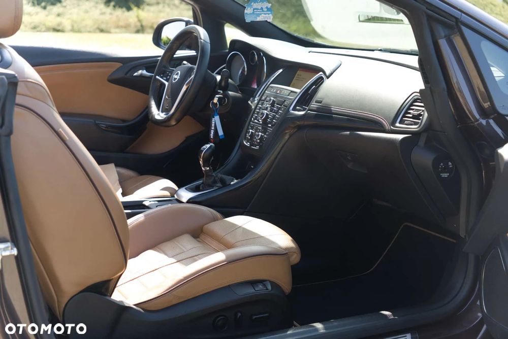 Opel Cascada 1.6 T Cosmo S&S EU6 - 28