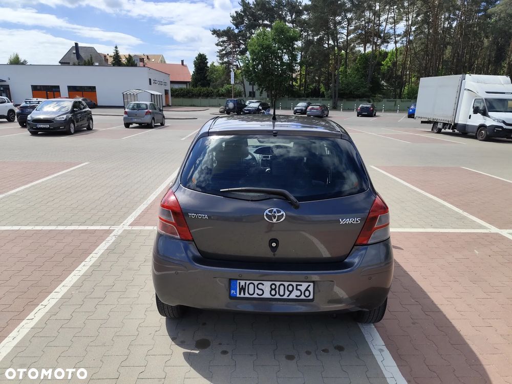Toyota Yaris 1.4 D-4D Life - 11