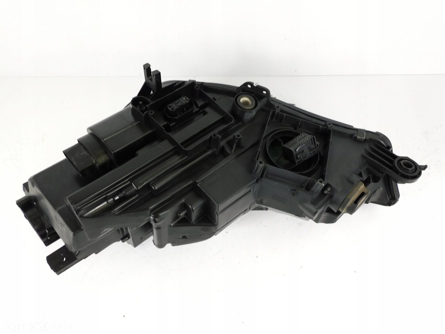 AUDI A4 B9 8W LAMPA PRAWA MATRIX PRZED LIFT - 9